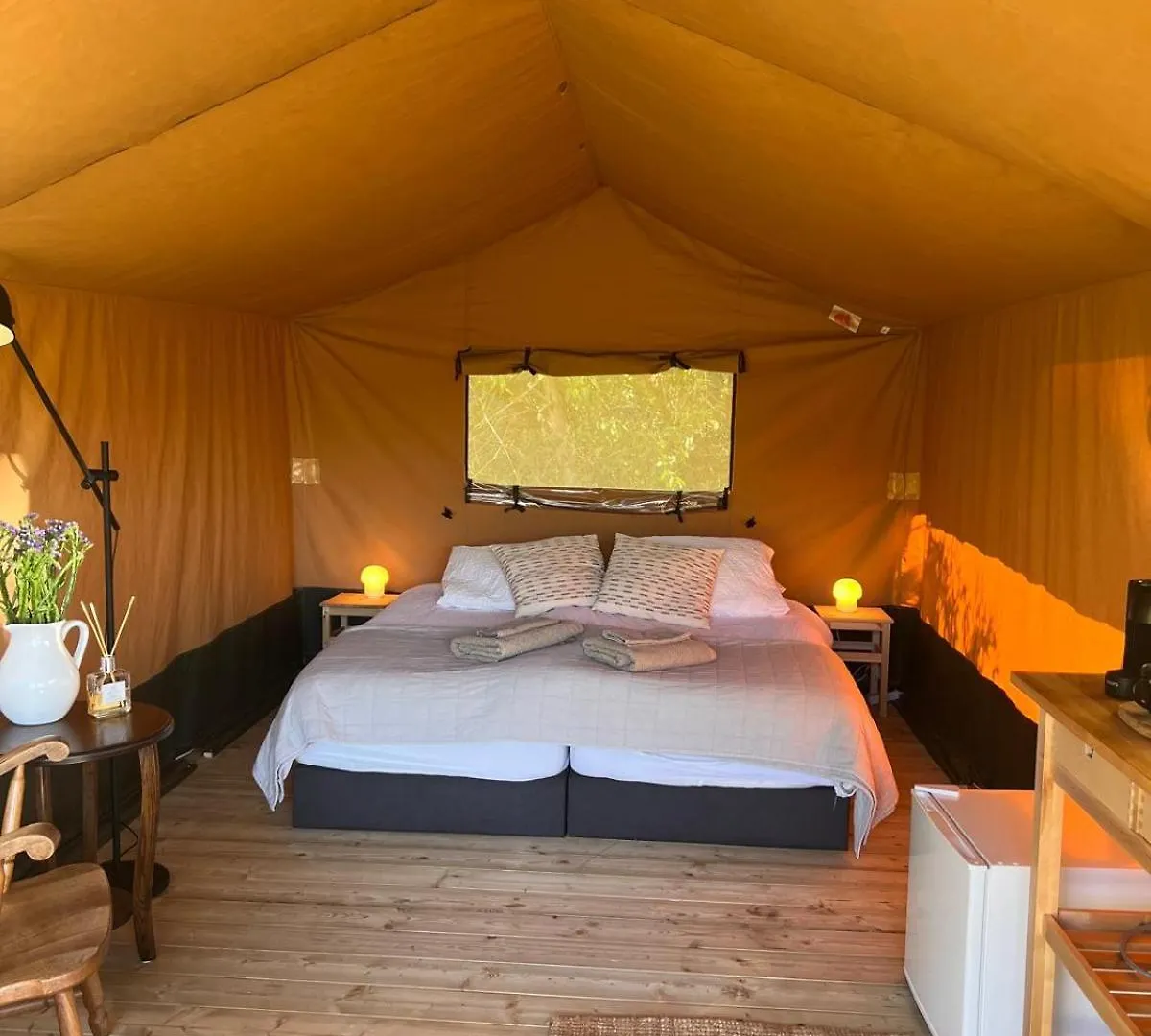 Een Luxe Safari Tent Rijsenhout Luxury tent